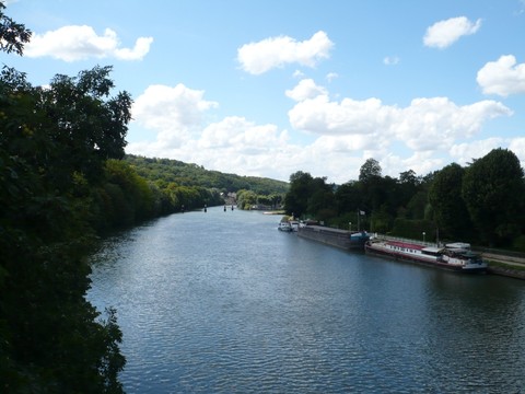 vue de la Seine et des pontons depuis le pont de Chatou